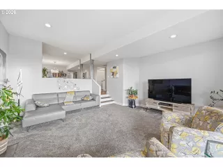 Photo #4: 449517029 Listing 