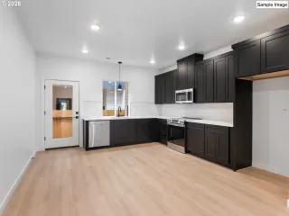 Photo #2: 449680671 Listing