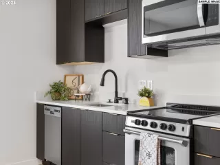 Photo #2: 449696917 Listing 