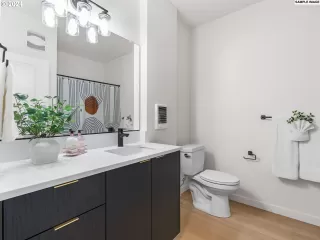 Photo #3: 449696917 Listing 