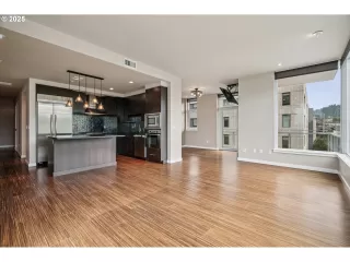 Photo #1: 449866756 Listing