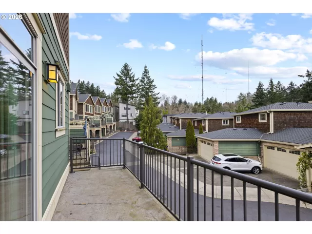 MLS: 450106037 Condo For Sale