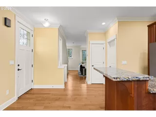 Photo #1: 450106037 Listing 