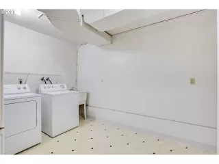 Photo #5: 450547309 Listing