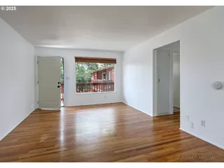 Photo #3: 450955941 Listing 