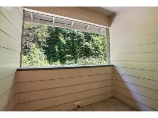 Photo #2: 451202343 Listing 
