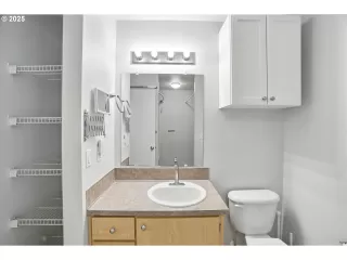 Photo #6: 451202343 Listing 