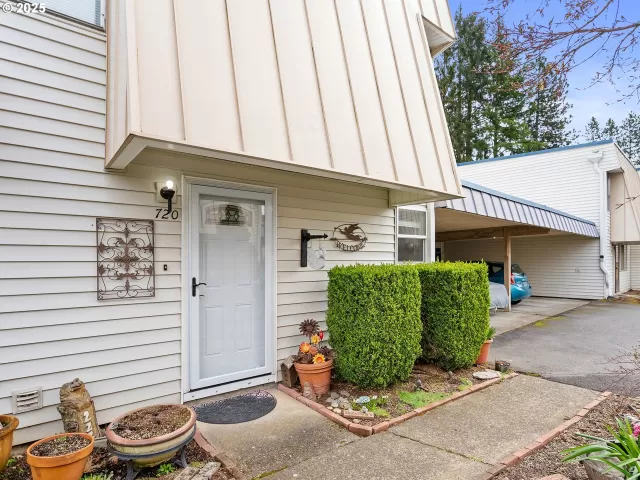 MLS: 451212968 Condo For Sale