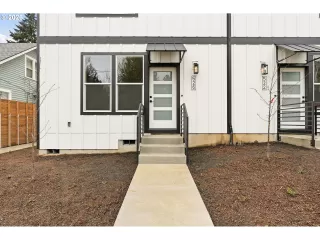 Photo #6: 451338021 Listing 