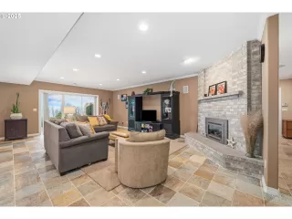 Photo #2: 451435932 Listing 