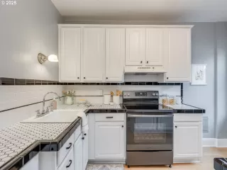 Photo #6: 451436784 Listing 