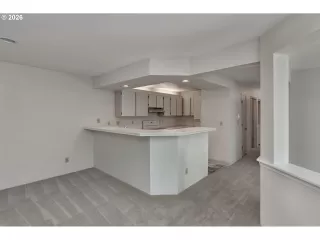 Photo #5: 451468358 Listing 