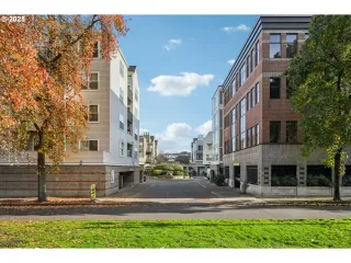 Photo #1: 451686671 Listing 