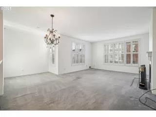 Photo #3: 451686671 Listing 