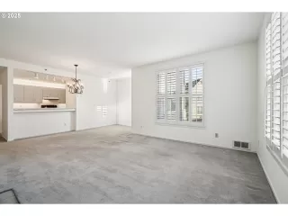 Photo #5: 451686671 Listing 