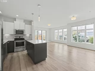 Photo #1: 451853719 Listing 