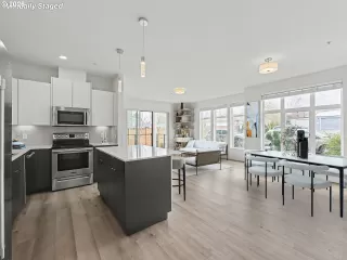 Photo #2: 451853719 Listing 