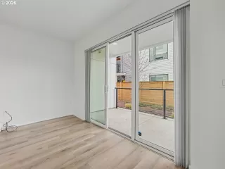 Photo #4: 451853719 Listing 