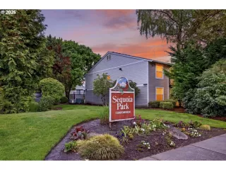 More Details about MLS # 452344793 : 5470 SW ALGER AVE 1