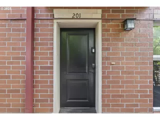 Photo #2: 452510350 Listing 