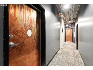 Photo #3: 452545729 Listing 