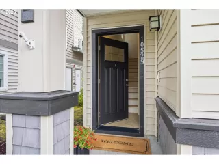 Photo #2: 452713663 Listing
