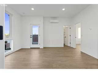 Photo #4: 452925281 Listing 