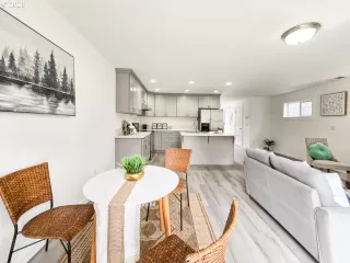 Photo #2: 453104452 Listing