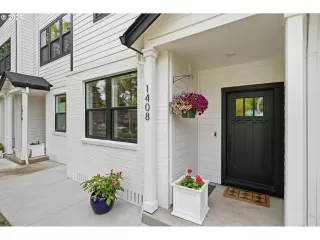 Photo #2: 453143215 Listing 