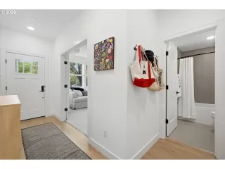 Photo #4: 453143215 Listing 