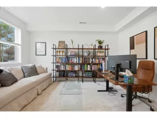 Photo #6: 453143215 Listing 
