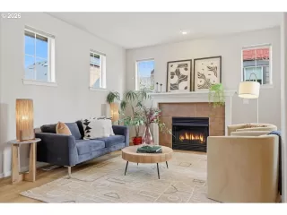 Photo #3: 453168476 Listing 