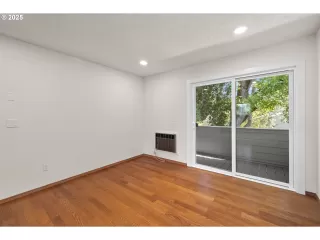 Photo #6: 453357107 Listing