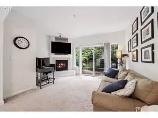 Photo #3: 453442764 Listing 