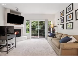 Photo #4: 453442764 Listing 