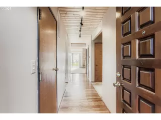 Photo #2: 453876200 Listing 