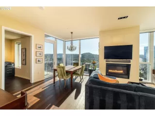 Photo #6: 454145883 Listing 