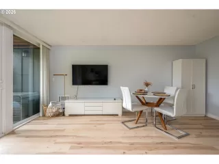 Photo #3: 454250814 Listing 