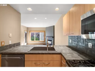 Photo #3: 455108920 Listing 