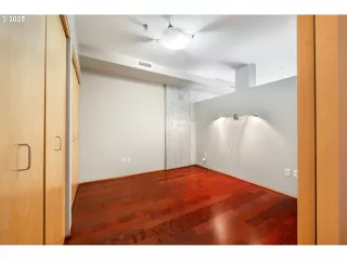 Photo #4: 455235543 Listing