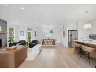 Photo #4: 455375141 Listing