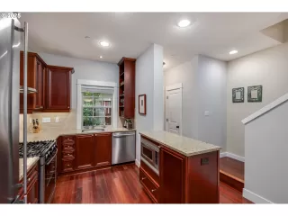 More Details about MLS # 455467492 : 524 2ND ST
