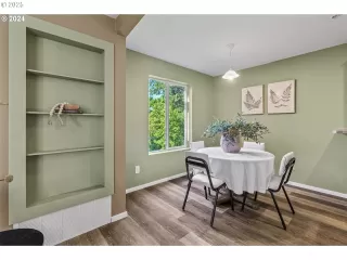 Photo #4: 455775502 Listing