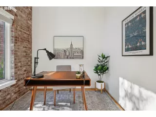 More Details about MLS # 455981713 : 109 SW GIBBS ST