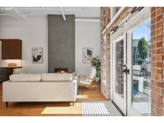 Photo #3: 455981713 Listing