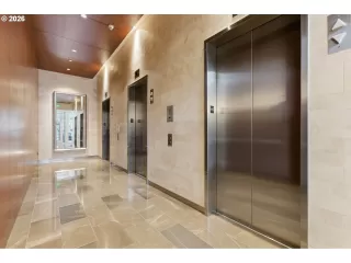 Photo #4: 456029348 Listing