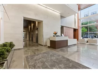 Photo #6: 456029348 Listing