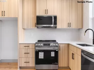 Photo #3: 456046058 Listing