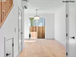 Photo #5: 456046058 Listing