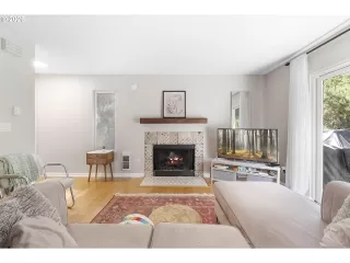 Photo #2: 456071462 Listing